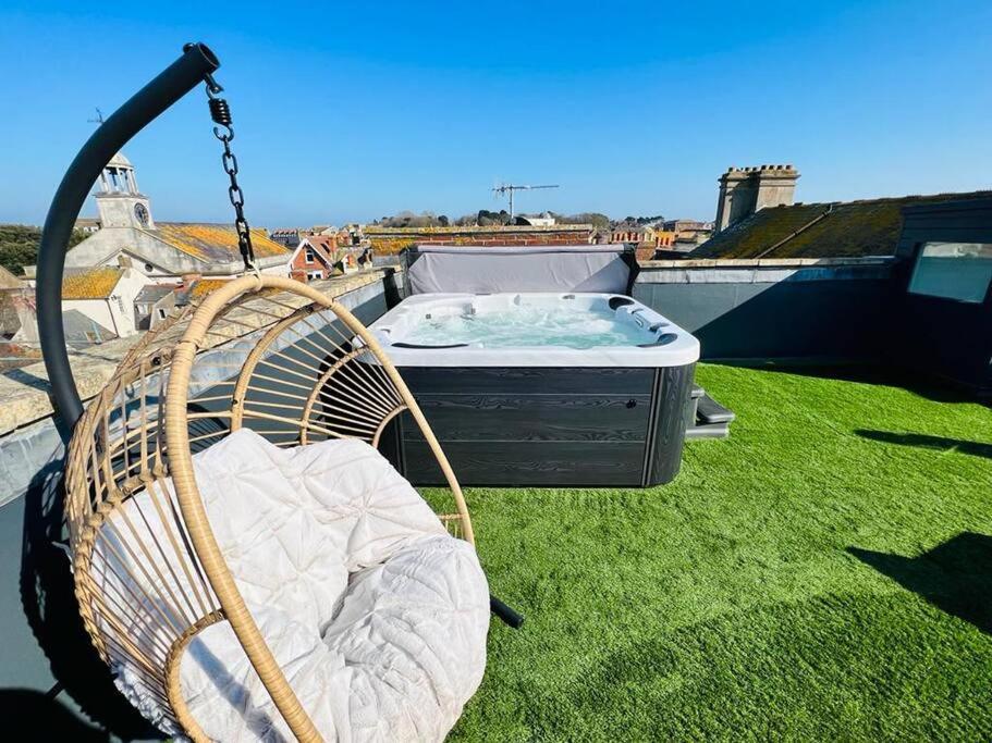 Ferienwohnung 2 Bed Harbourside Penthouse With Hot Tub & Stunning Roof Terrace Weymouth Exterior foto